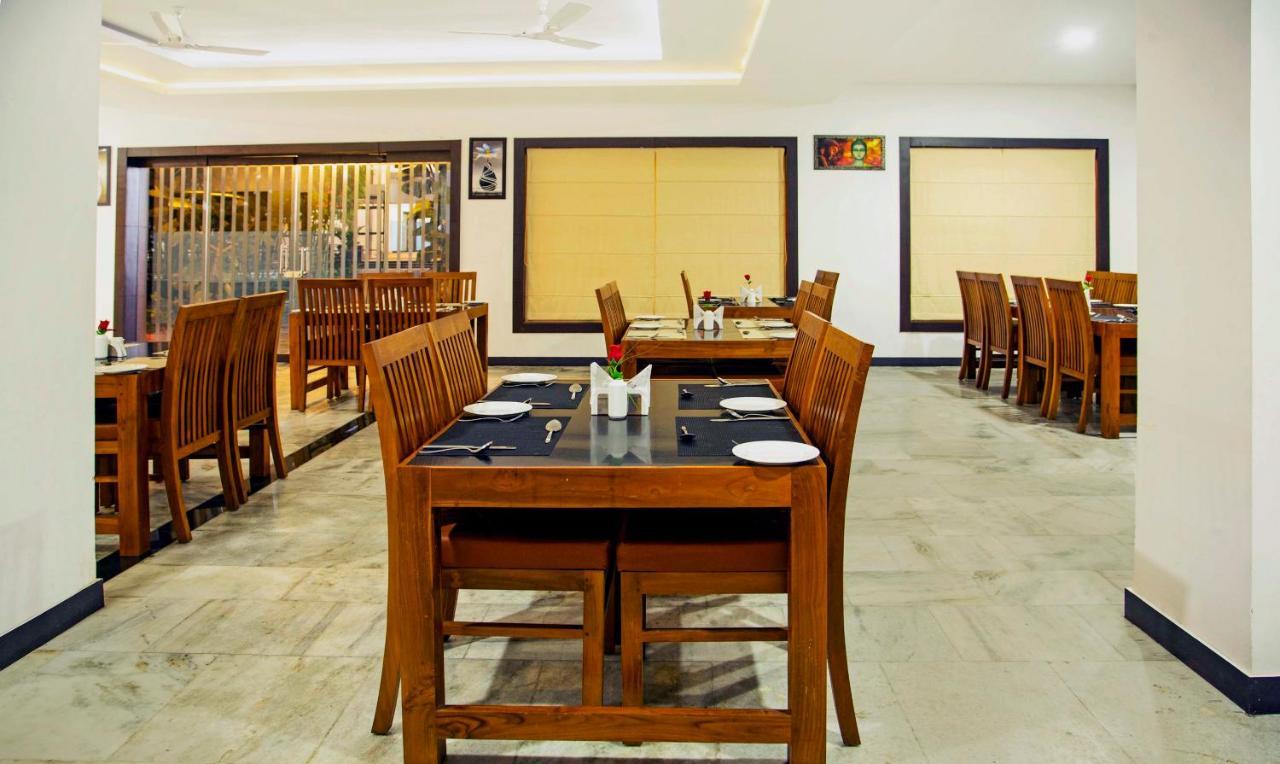 Hotel Treebo Kumily Gate Thekkady, Periyar National Park Zewnętrze zdjęcie