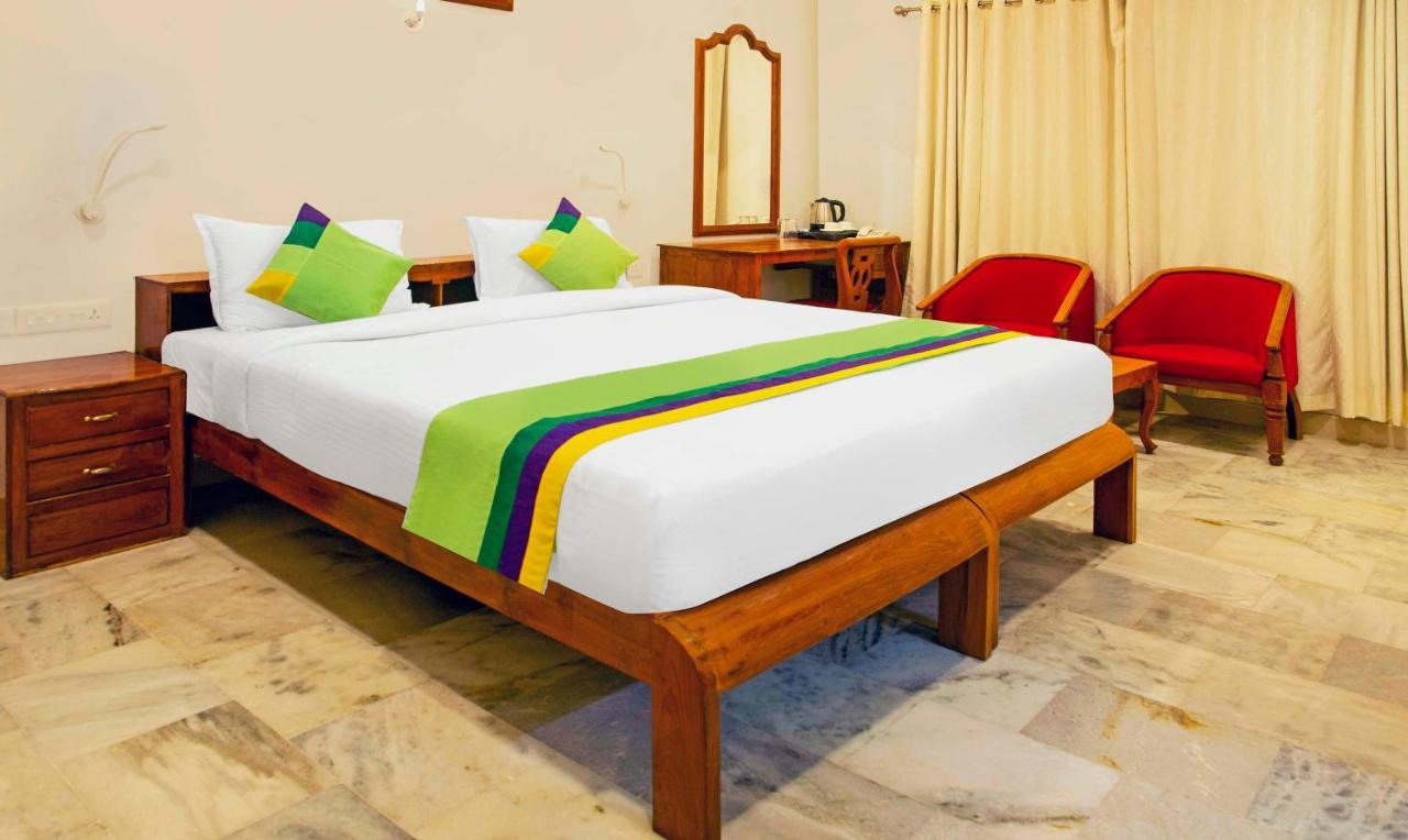 Hotel Treebo Kumily Gate Thekkady, Periyar National Park Zewnętrze zdjęcie