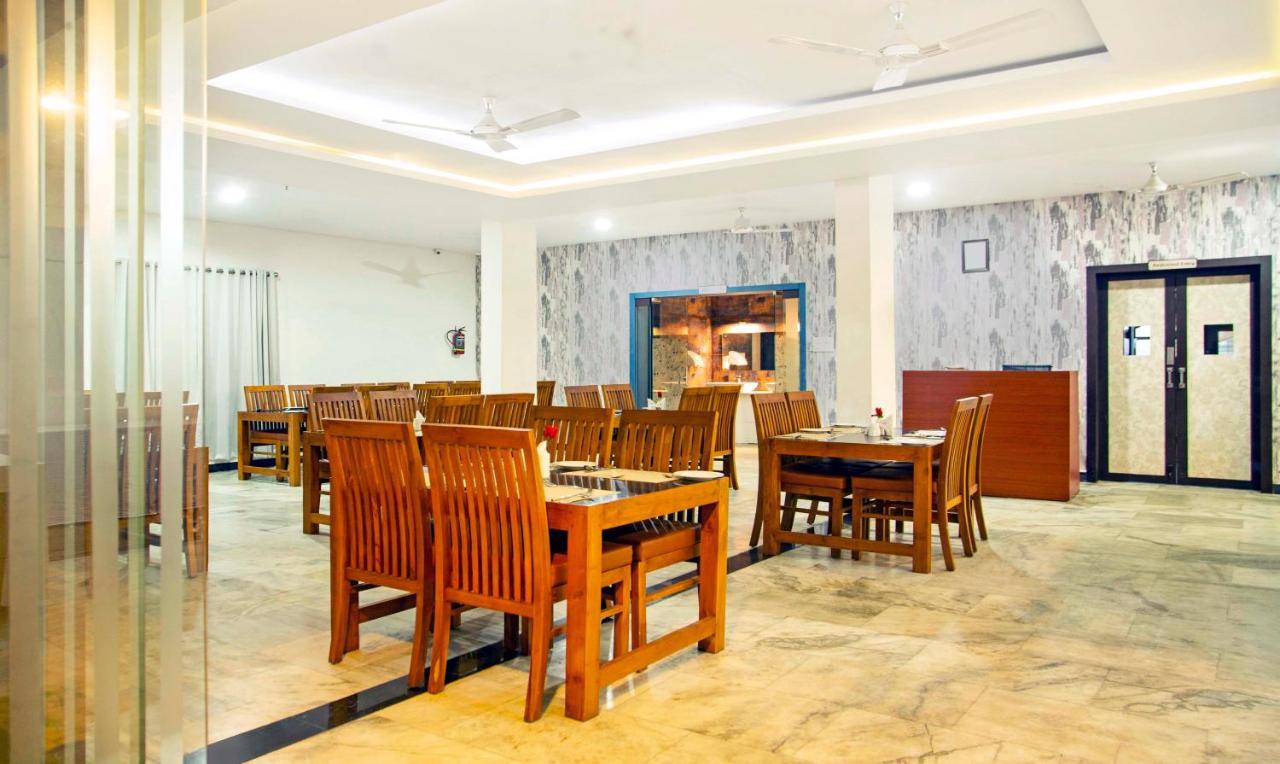 Hotel Treebo Kumily Gate Thekkady, Periyar National Park Zewnętrze zdjęcie