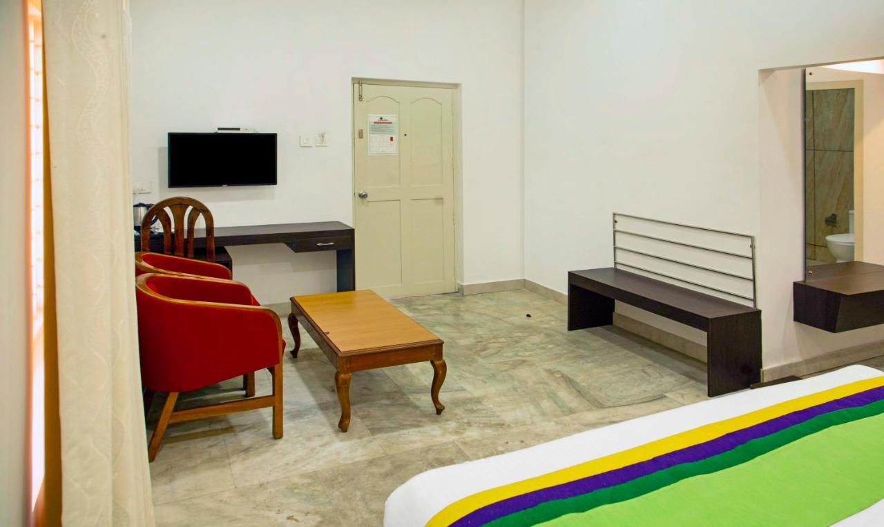 Hotel Treebo Kumily Gate Thekkady, Periyar National Park Zewnętrze zdjęcie